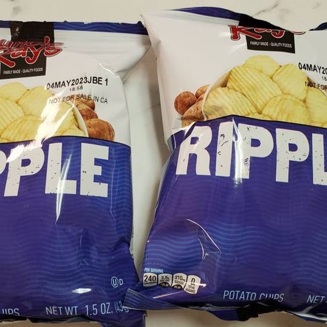© Uncle Ray's Ripple Chips 1.5 oz.
